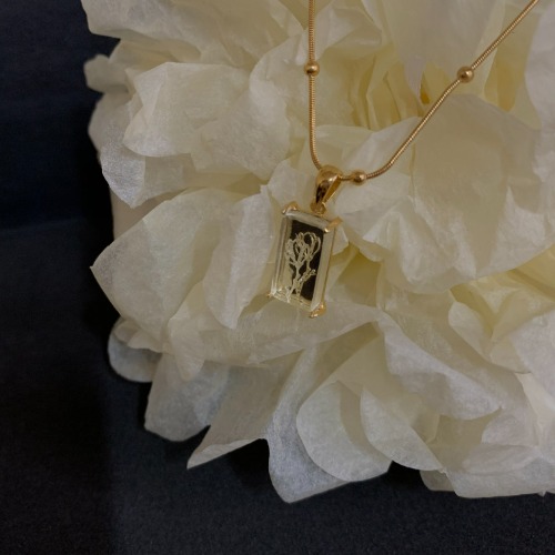 MagnoliaⅡ Necklace _Translucent (gold)